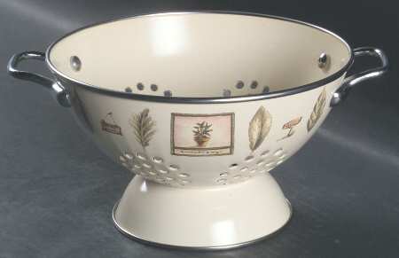 Naturewood 1.5 Quart Metal Colander