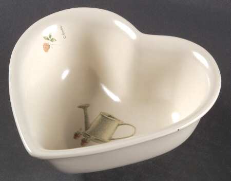 Naturewood 6" Heart Shaped Bowl