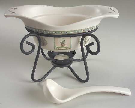 Naturewood Gravy Server & Ladle & Metal Stand