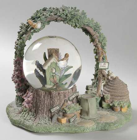 Naturewood Musical Water Globe