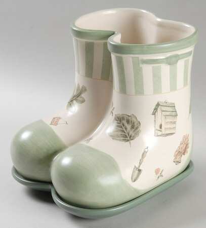 Naturewood Boots Planter & Underplate