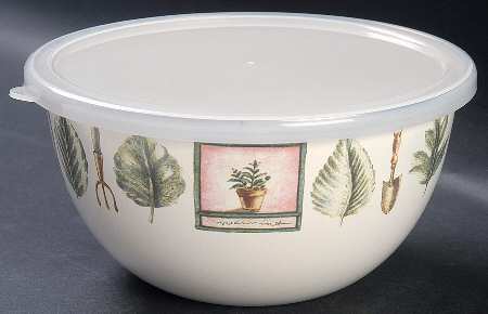 Naturewood 7" Metal Mixing Bowl & Plastic Lid