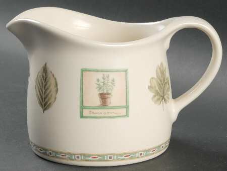 Naturewood Round Gravy Boat by Pfaltzgraff