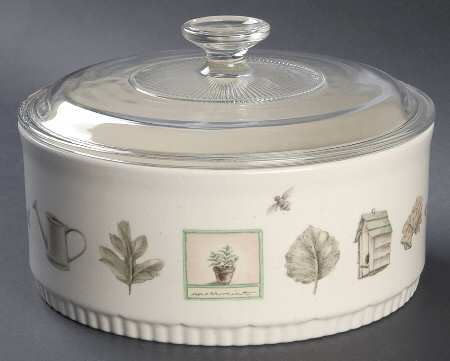 Naturewood 2.5 Quart Round Covered Baker by Pfaltzgraff