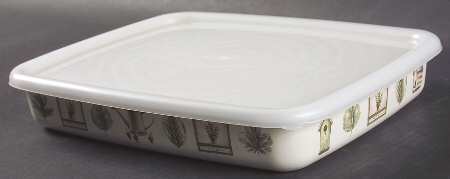 Naturewood 10" Rectangular Metal Baker W/Plastic Lid