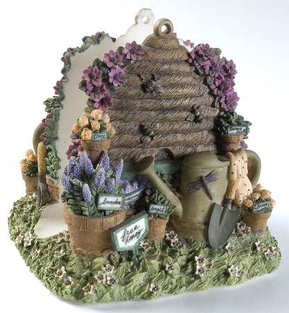 Naturewood Figural Napkin Holder