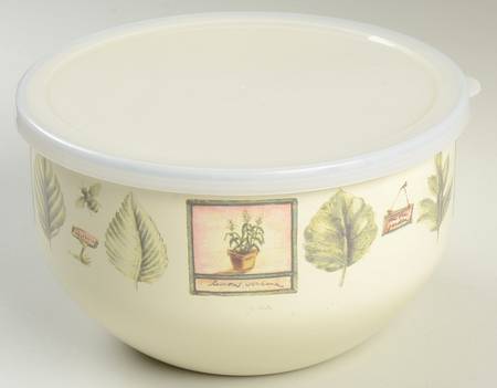 Naturewood 7 3/4" Metal Bowl W/Plastic Lid
