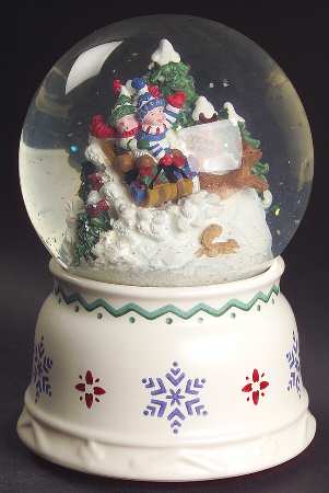 Nordic Christmas Snow Globe