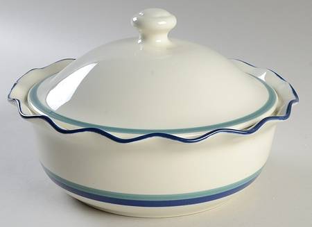 Northwinds 2 Qt Fluted Round Covered Casserole