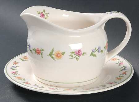 Olivia Gravy Boat & Underplate