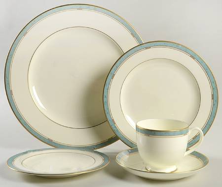 Patina 5 Piece Place Setting