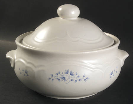 Poetry Matte 2 Qt Round Covered Casserole