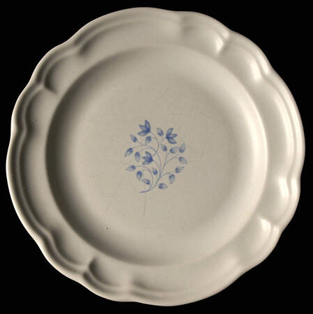Poetry Matte Salad Plate/Gravy Boat Stand