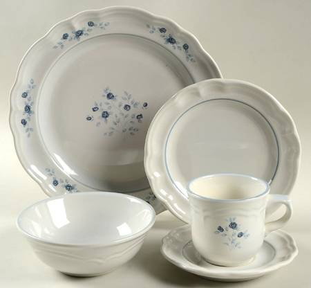 Poetry Glossy 40 Piece Estate Set