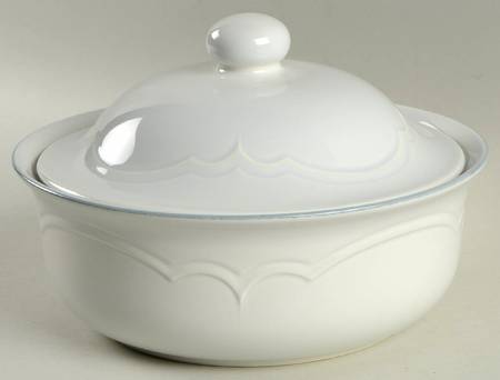 Poetry Glossy 2 Qt Round Covered Casserole