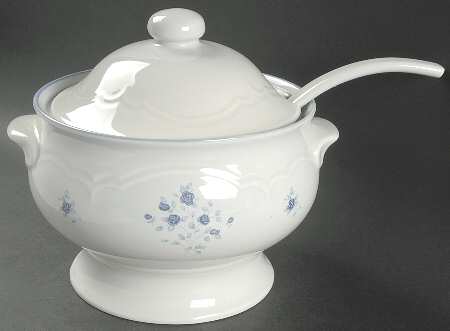 Poetry Glossy Tureen & Lid w/Ladle