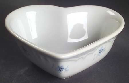 Poetry Glossy 6" Heart Shaped Bowl