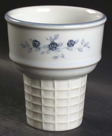 Poetry Glossy Ice Cream Cone Shaped Dish