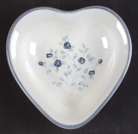 Poetry Glossy Heart Shaped Dish
