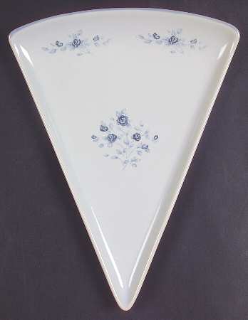 Poetry Glossy Triangular Shape Slice Plate
