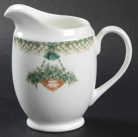 Portico Creamer