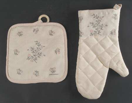 Remembrance Cloth Oven Mitt and Potholder Set