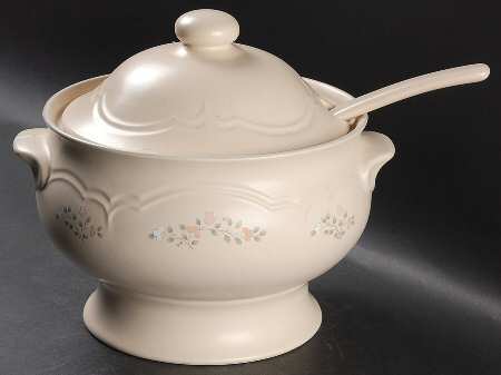 Remembrance Tureen & Lid w/Ladle