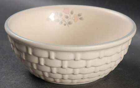 Remembrance Small Wicker Trim Bowl