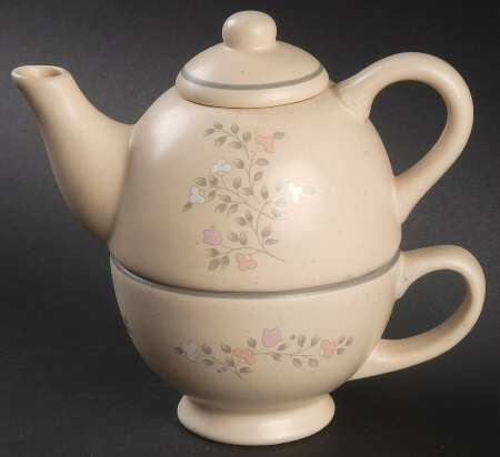 Remembrance Individual Teapot & Lid with Cup