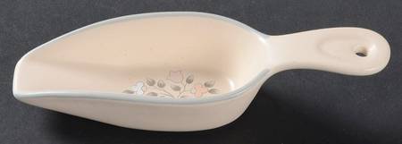 Remembrance Medium Scoop