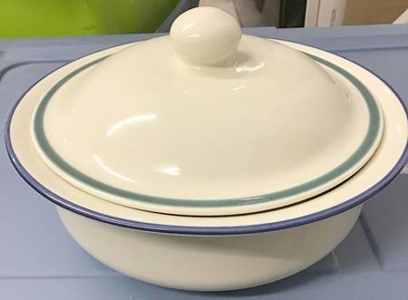 Riverview Round Covered Vegetable