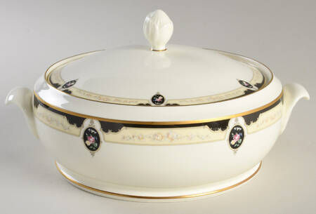 Royal Onyx Round Covered Vegetable