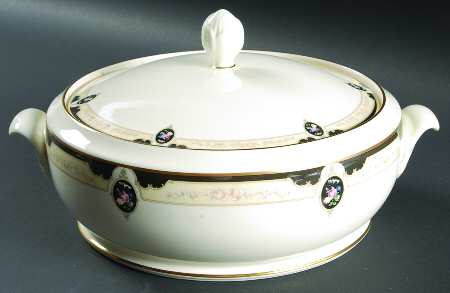 Royal Onyx Round Covered Vegetable