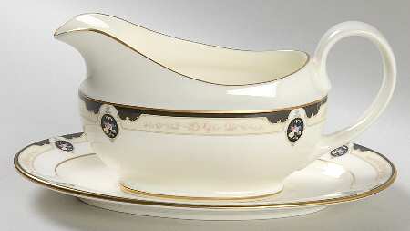 Royal Onyx Gravy Boat & Underplate
