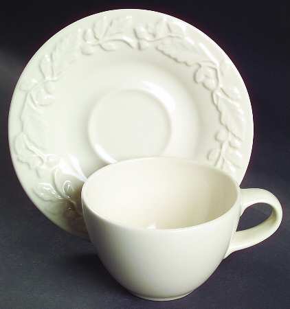 Royal Oak Flat Cup & Saucer Set