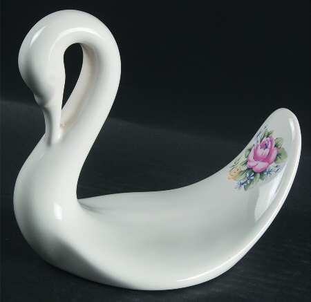 Rosalinda Swan Towel Holder