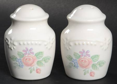 Rosalinda Salt & Pepper Set