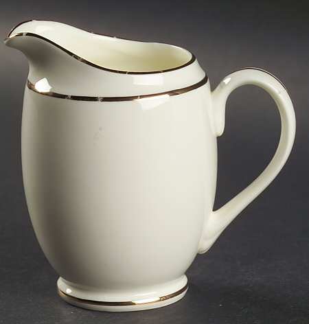 Royale Cream Creamer
