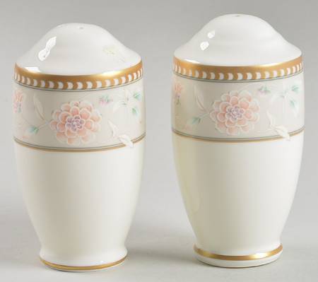 Saratoga Salt & Pepper Set