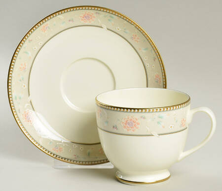 Saratoga Footed Cup & Saucer Set