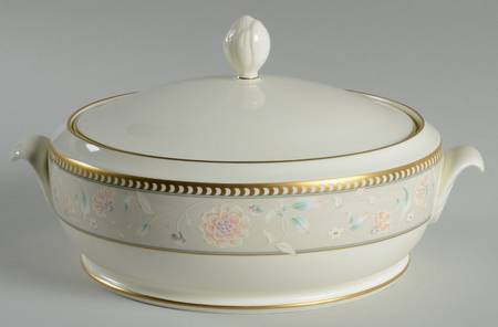 Saratoga Round Covered Vegetable