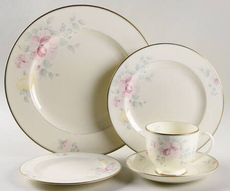 Secrets 5 Piece Place Setting