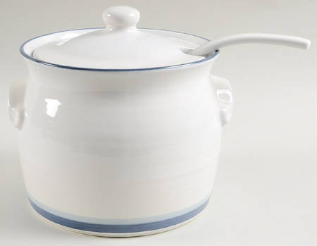 Sky Tureen & Lid w/Ladle
