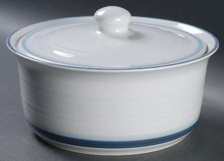 Sky 2 Qt Round Covered Casserole