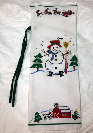 Snow Village Cloth Wine Bag