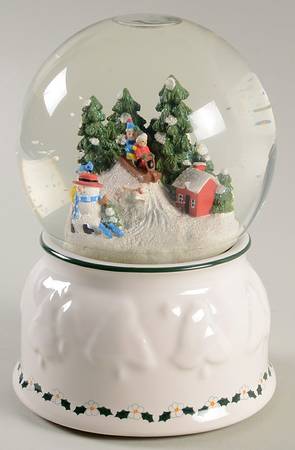 Snow Village Snow Globe