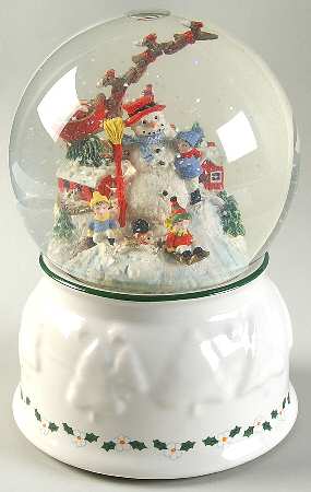 Snow Village Snow Globe