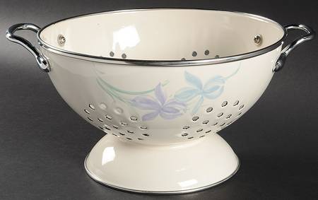Spring Song 3 Quart Metal Colander