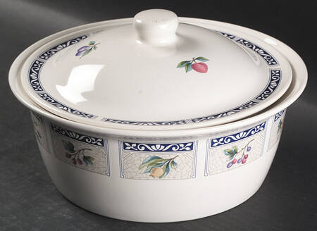 Sunbury Grove 2 Qt Round Covered Casserole