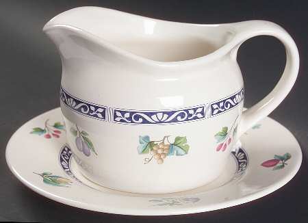 Sunbury Grove Round Gravy Boat & Underplate (Salad Plate)